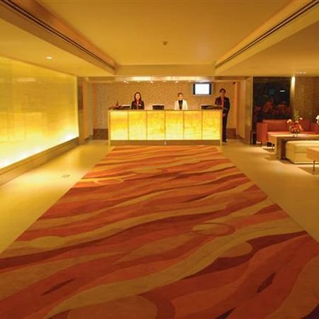 The Tivoli Hotel Bangkok Buitenkant foto