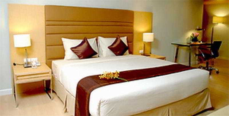 The Tivoli Hotel Bangkok Buitenkant foto